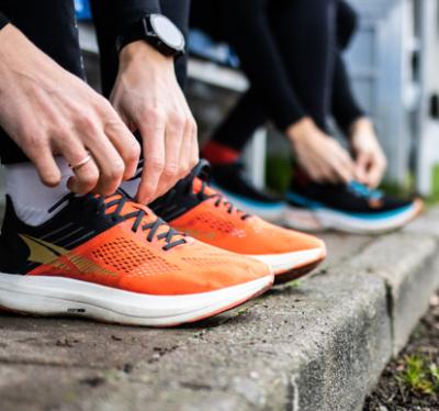 Test: To sko, en bane - Altra Vanish Carbon vs. Topo Specter