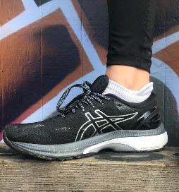 TEST: ASICS GEL-Kayano 27 vs. Kayano 26 - Les anmeldelsen!