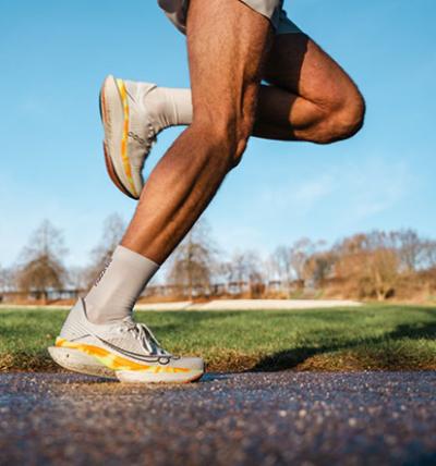 Test: Saucony Endorphin Elite 2 – Utrolig Myk, Overraskende Rask!