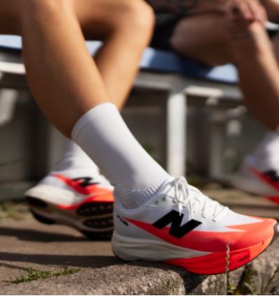 TEST: New Balance SuperComp Elite v5 - New Balance strammer snørene
