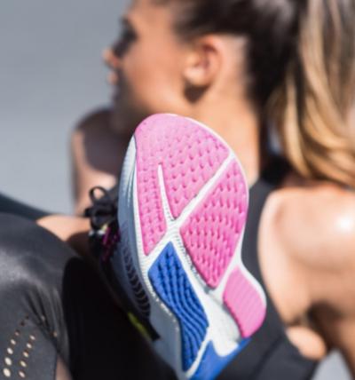 8 fargerike løpesko i friske vårfarger til damer og herrer