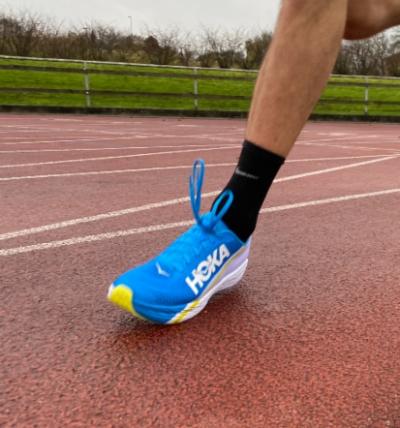 TEST: HOKA ONE ONE ROCKET X - LYNRASK LØPESKO MED KARBONPLATE