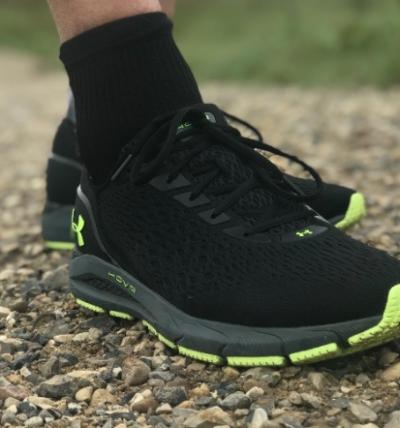 TEST: UNDER ARMOUR SONIC 3 – RASK, RESPONSIV OG DIN EGEN PERSONLIGE TRENER