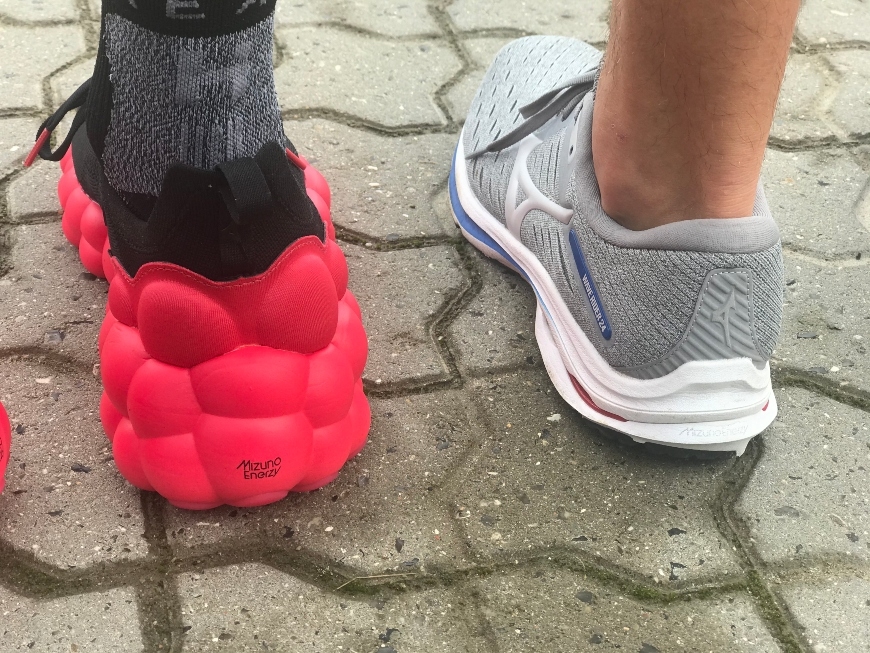 mizuno wave rider 24