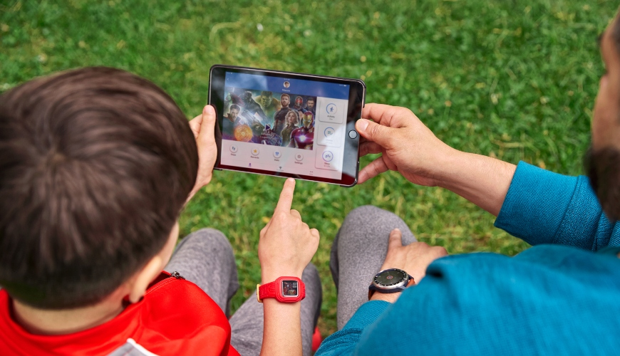 vívofit® jr. 3, Iron Man © 2021 MARVEL